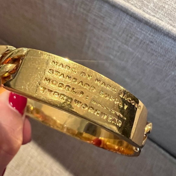 Marc Jacobs bangle bracelet - Picture 5 of 6